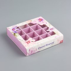 Коробка на 16 конфет с окном "Нежной" 17,7х17,7х3,8 см 10669824